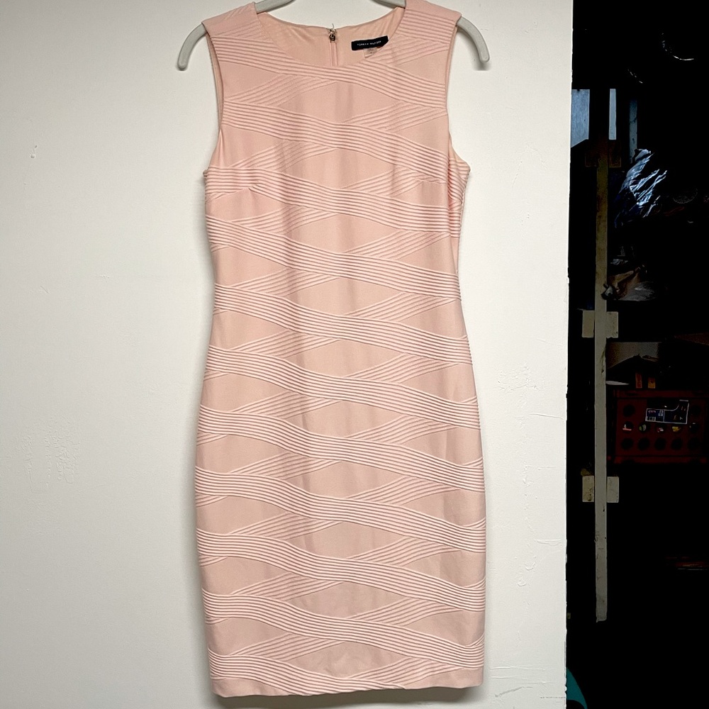 SOLD**Fitted Sleeveless Dress